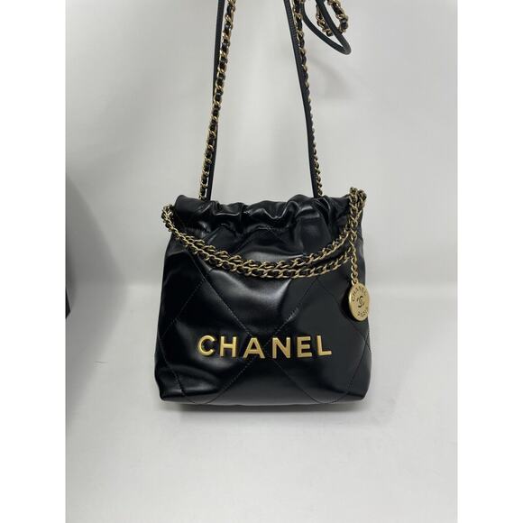 Chanel 22 Mini Bag Black NEW Hobo Tote Shopping Bag - Picture 4 of 14